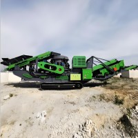 Track-mounted mobile crushing and screening station