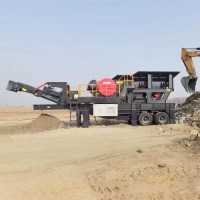 Track-mounted mobile crusher